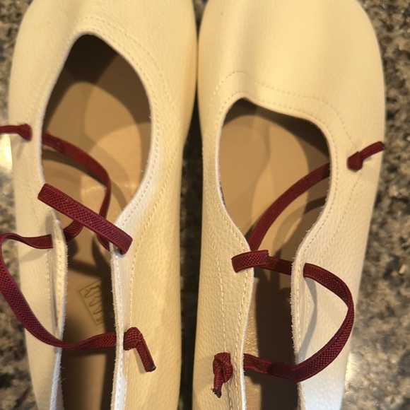 Diesel like Y2K White flats size 9.5 - Picture 7 of 8